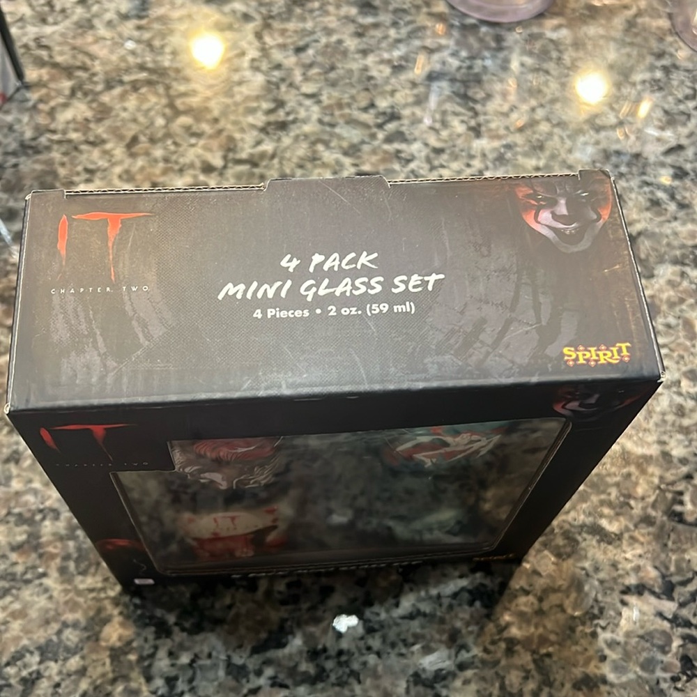 NWT OFFICIALLY LICENSED 4pc IT Pennywise Shot Glass Cup Set Horror Halloween - Picture 3 of 3